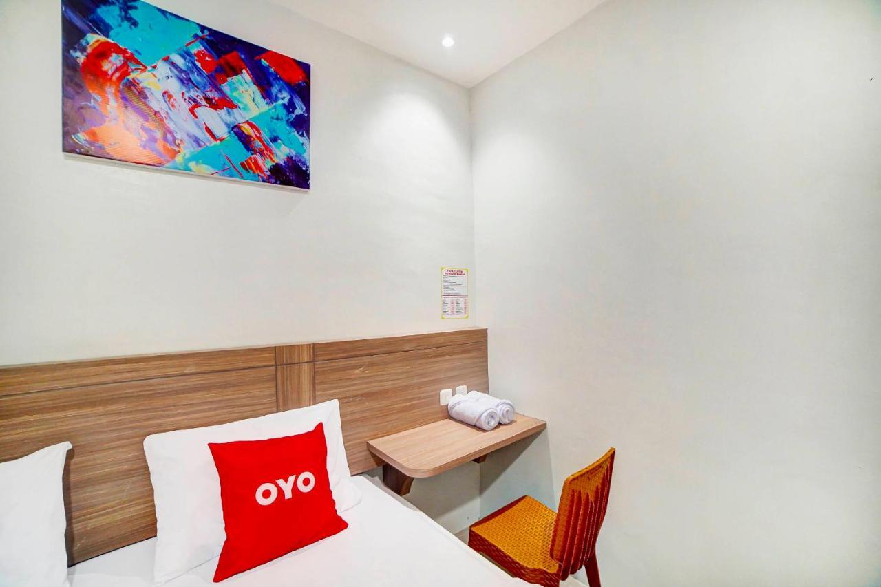 Oyo 91211 Mega Comfort Guest House メダン エクステリア 写真