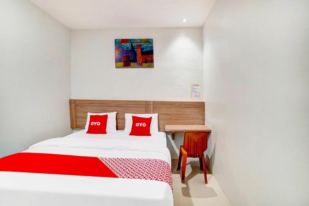Oyo 91211 Mega Comfort Guest House メダン エクステリア 写真
